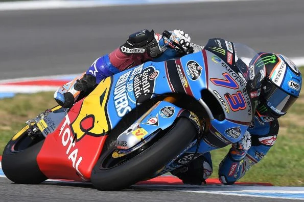 Álex Márquez cornering the Kalex Moto2 machine of the Marc VDS team in 2018