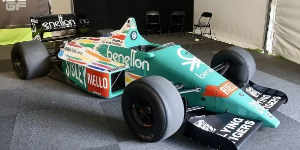 Gerhard Berger's green Benetton B186 Formula One car, side view