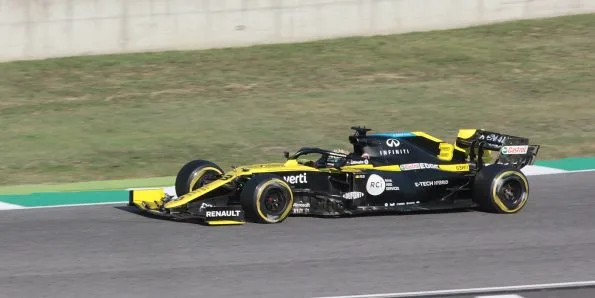 Daniel Ricciardo driving the black and yellow Renault R.S.20 at the 2020 Tuscan Grand Prix
