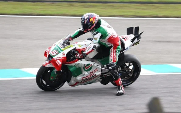 LCR Honda Johann Zarco riding the Castrol racing motorcycle at the 2025 Malaysian Grand Prix premier class event.