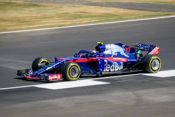 Pierre Gasly driving his Scuderia Toro Rosso car in 2018